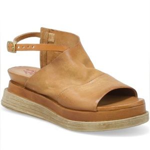 A.S.98 Lira Asymmetric Platform Camel